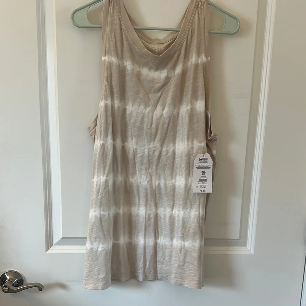 Time and Tru Beige and Cream Tank Top - Picture 4 of 4